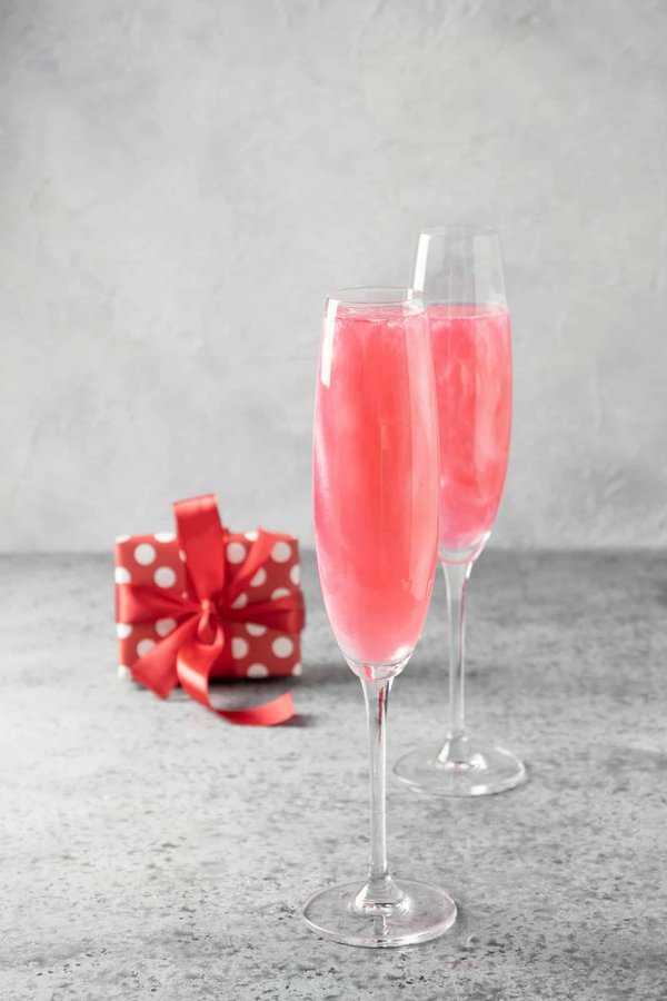 Comment choisir le parfait vin pétillant sans alcool pour une occasion spéciale ?